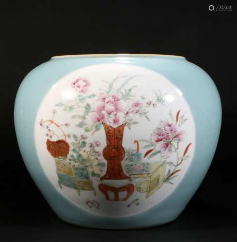 Green Glaze Porcelain Famille Rose Porcelain Jar, China