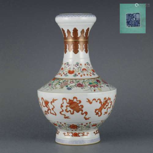 Qing Dynasty Period Of Qianlong  Fanhong Color Porcelain Gol...
