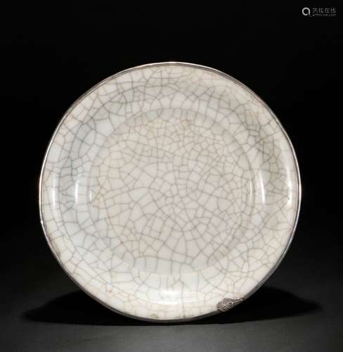 Ge Glaze Porcelain Silver Painted Dish , China