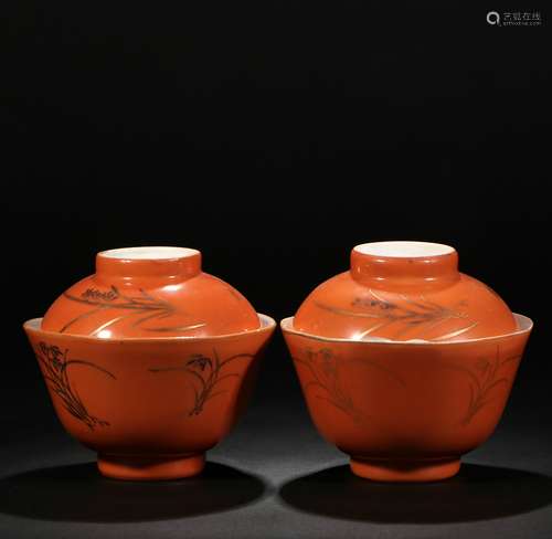 A Pair Of Fanhong Color Porcelain Gold Painted Covered Bowls...