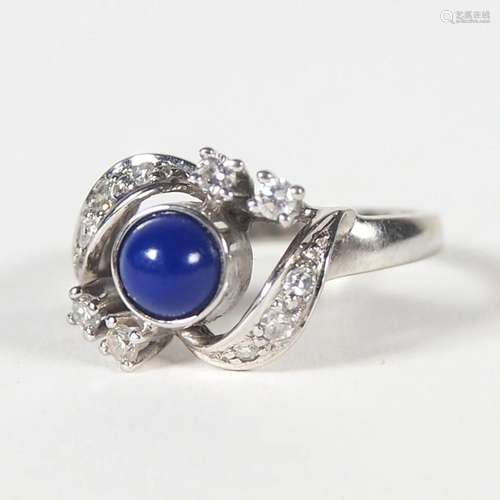 RING, zentral Lapislazuli-Cabochon,