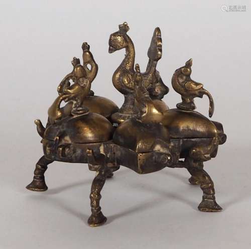 SCHMINKGEFÄß/ PALETTE, Indien, Bronze,