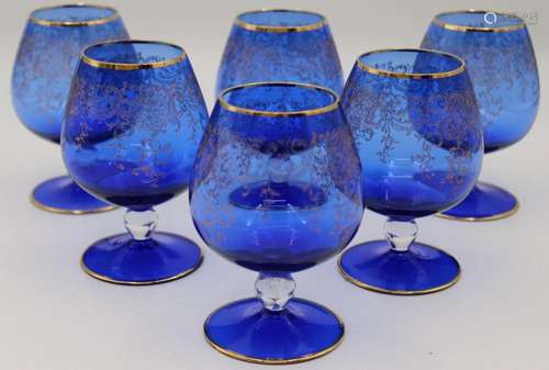 6X CONGNAC-SCHWENKER, BLAUES GLAS, ÄTZDEKOR