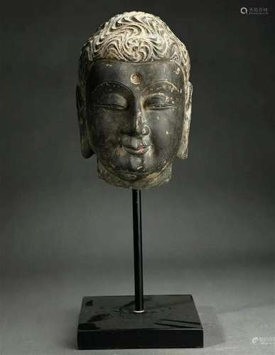 The northern Qi Dynasty qingshi Buddha head