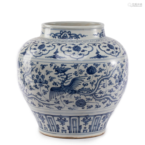 A CHINESE BLUE AND WHITE PHOENIX JAR