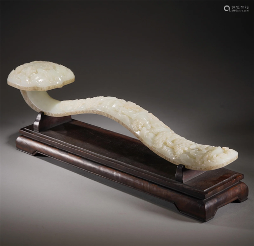 A CHINESE CARVED WHITE JADE RUYI SCEPTER