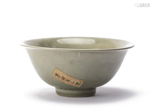 A CHINESE LONGQUAN CELADON GLAZE BOWL