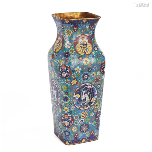 A CHINESE CLOISONNE ENAMEL MILLE FLEUR VASE