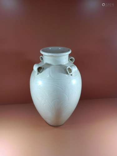 Two series carved plum vase