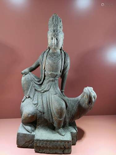 Wooden statue of Avalokitesvara