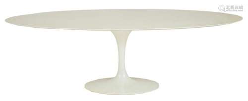 Eero Saarinen Tulip Oval Dining Table for Knoll