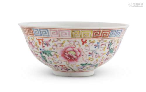 A CHINESE FAMILLE ROSE BOWL QING DYNASTY (1644-1912), 19TH C...