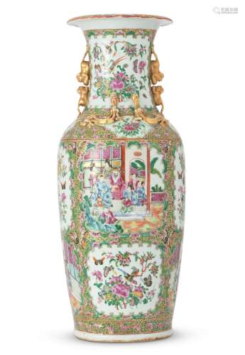 A LARGE CHINESE CANTON ROSE MEDALLION VASE QING DYNASTY (164...