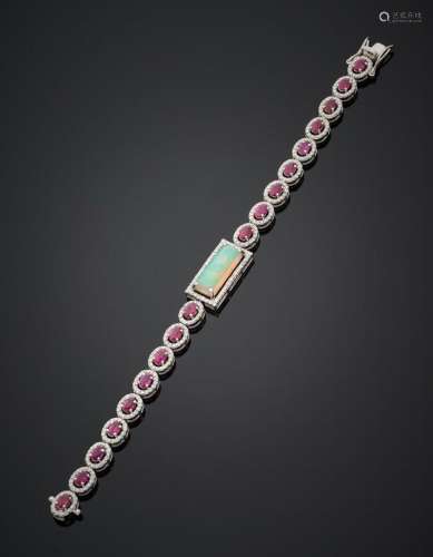 BRACELET en or gris (585‰) 14 carats, serti d'un alignement ...