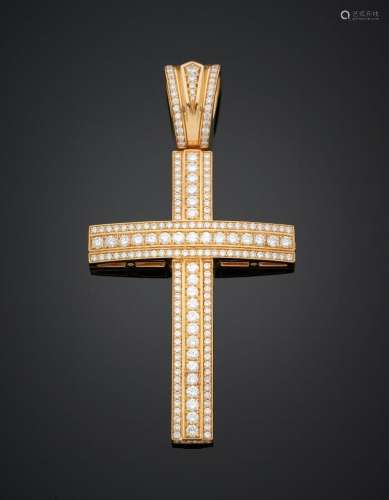Important PENDENTIF "croix" en or jaune (750‰) ser...