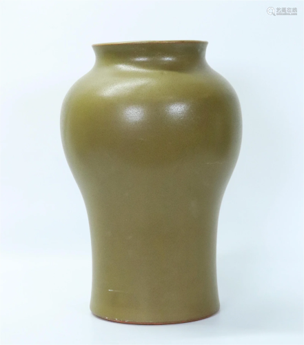 Large Chinese Tea-Dust Glazed Porcelain Vase