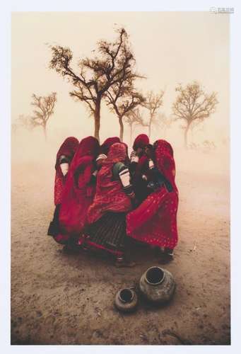 McCurry, Steve Rajasthan, India. 1983. Späterer Abzug nach d...