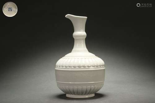 Sweet White Glazed Duckbilled Kettle, Yongzheng Reign Period...