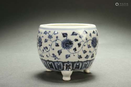 Blue-and-white Tri-legged Censer with Floral Design