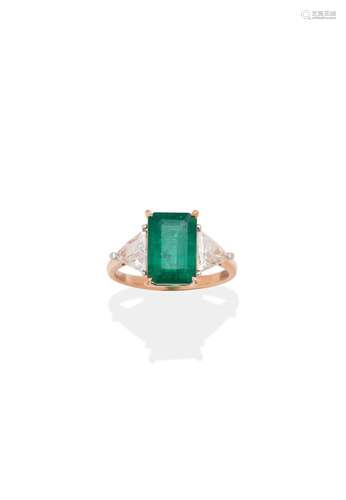 EMERALD AND DIAMOND RING