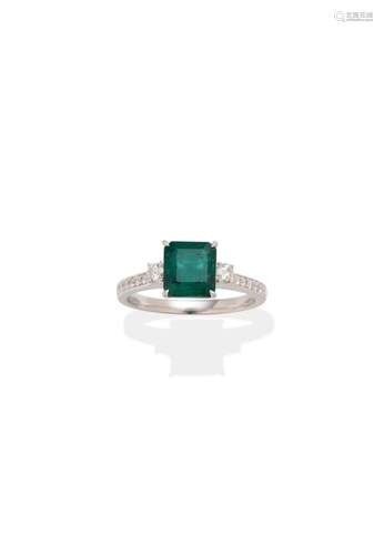 EMERALD AND DIAMOND RING