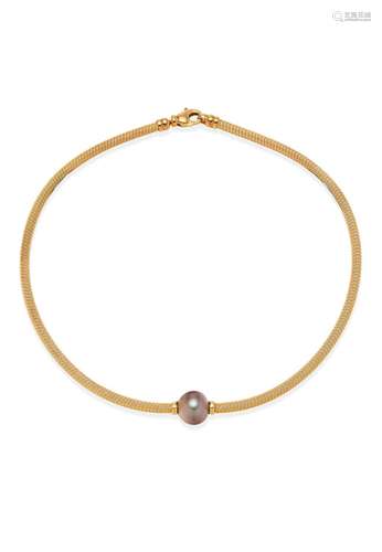 CULTURED PEARL AND GOLD NECKLACE