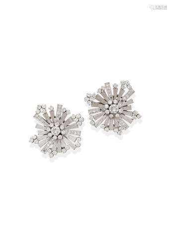 PAIR OF DIAMOND EARCLIPS