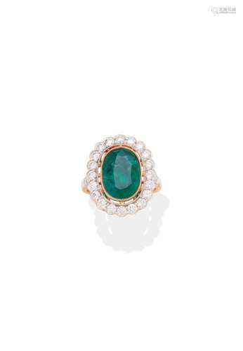 EMERALD AND DIAMOND CLUSTER RING