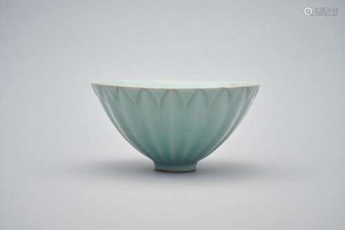 A longquan 'lotus petal' celadon bowl