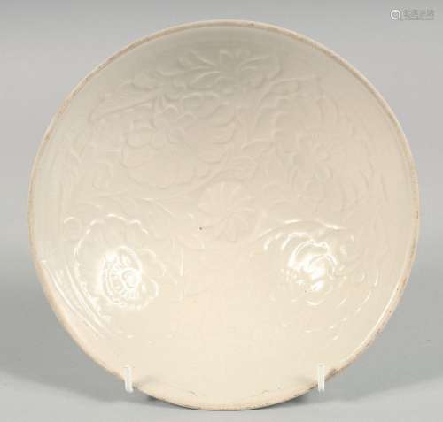 A CHINESE SONG STYLE DING WARE BOWL, 20.5cm diameter.
