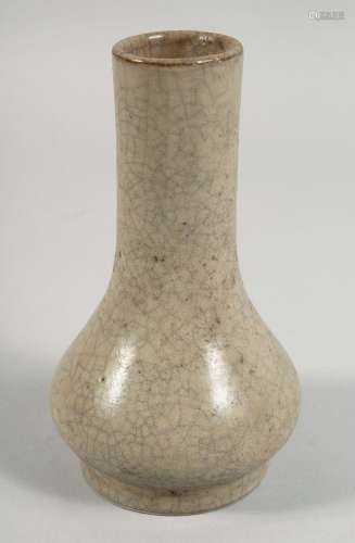 A CHINESE SONG STYLE GUAN WARE VASE, 18.5cm high.