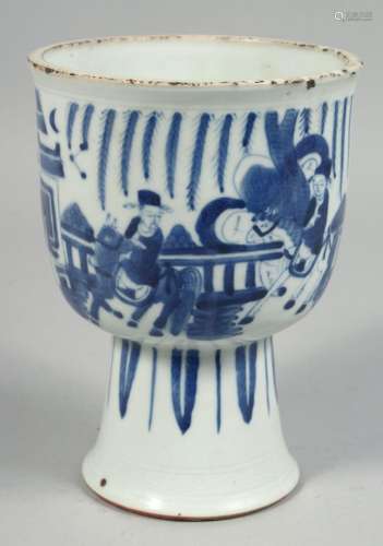 AN EARLY 20TH CENTURY BLUE AND WHITE PORCELAIN STEM CUP, the...