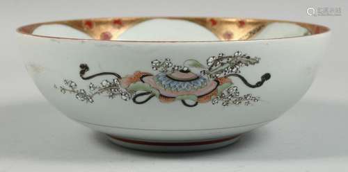 A GOOD JAPANESE KUTANI PORCELAIN BOWL, the interior painted ...