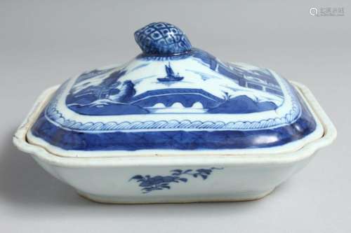 A CHINESE BLUE AND WHITE PORCELAIN TUREEN AND COVER, the cov...