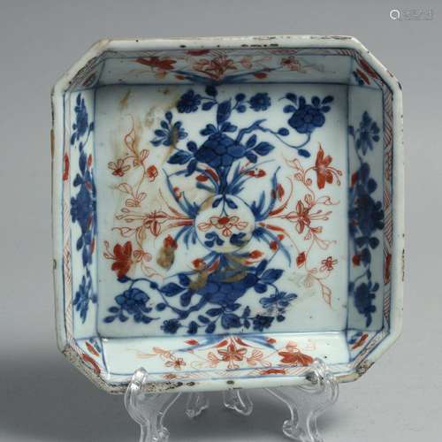 A JAPANESE IMARI PORCELAIN SQUARE FORM TRAY, 15cm square.