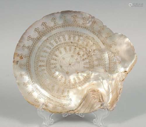 A RARE 18TH/19TH CENTURY INDIAN MOTHER OF PEARL SHELL, with ...