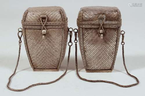 A FINE PAIR OF 19TH CENTURY JAPANESE MEIJI PERIOD WOVEN SILV...