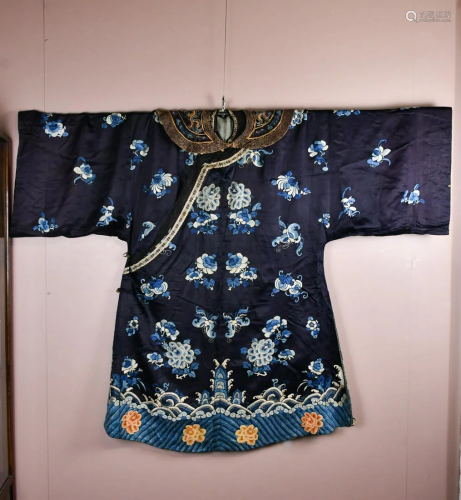 A Set of Black-Grounded Lady's Robe Late Qing