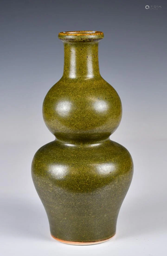 A Teadust Glazed Double-Gourd Vase