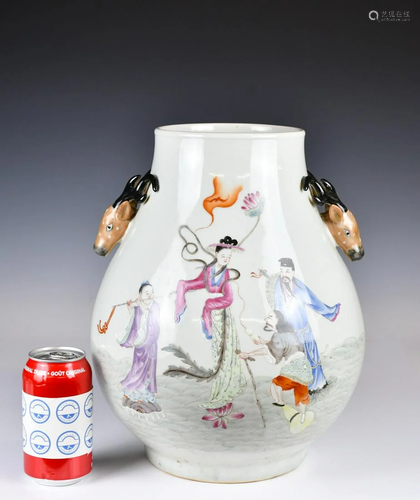 A Famille Rose Double-Gourd Vase Qianlong Mk