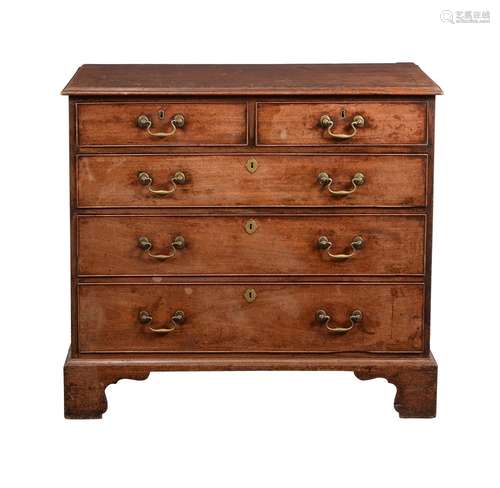 A GEORGE III MAHOGANY CHEST OF DRAWERS