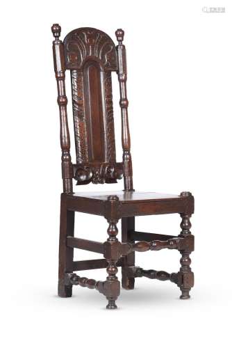 A WILLIAM & MARY CARVED OAK SIDE CHAIR