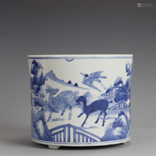 A Chinese Blue and White Glazed Porcelain Brush Pot