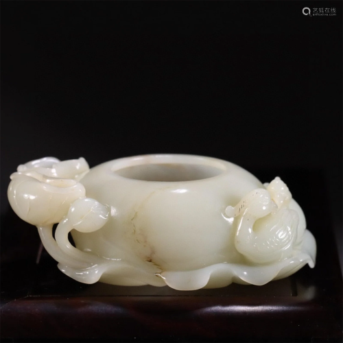 A Chinese Carved Jade Brush Pot
