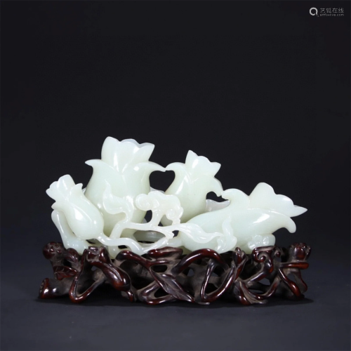 A Chinese Carved Jade Flower Decoration
