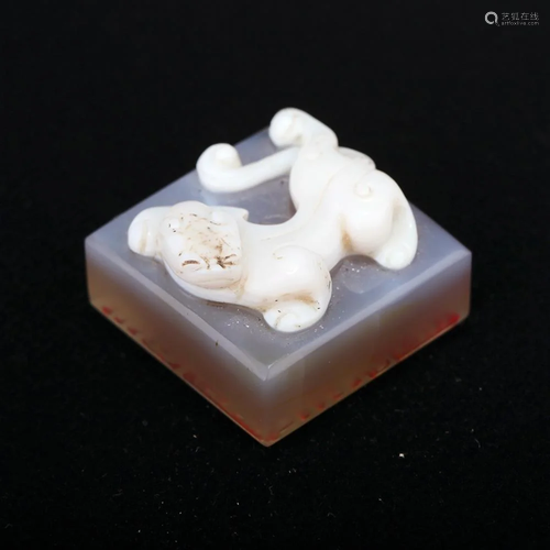 A 'CHILONG' AGATE SEAL