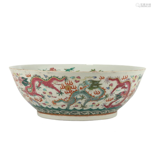 A FAMILLE-ROSE 'DRAGON' BOWL