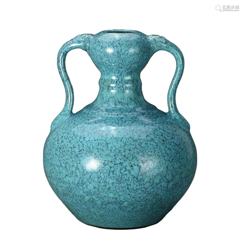 A BLUE-GLAZED VASE WITH HANDLES