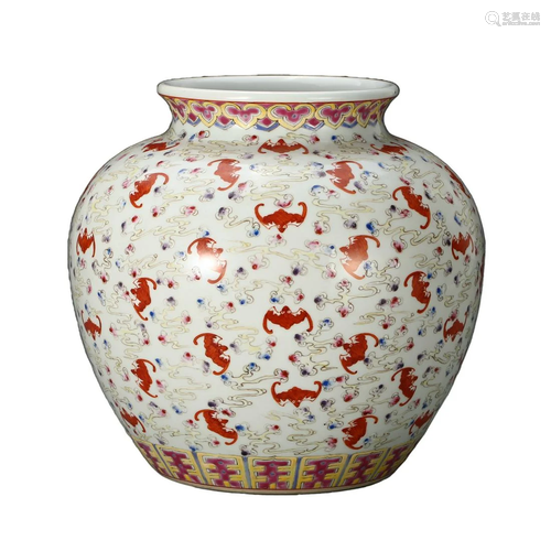 A FAMILLE-ROSE 'BATS' JAR