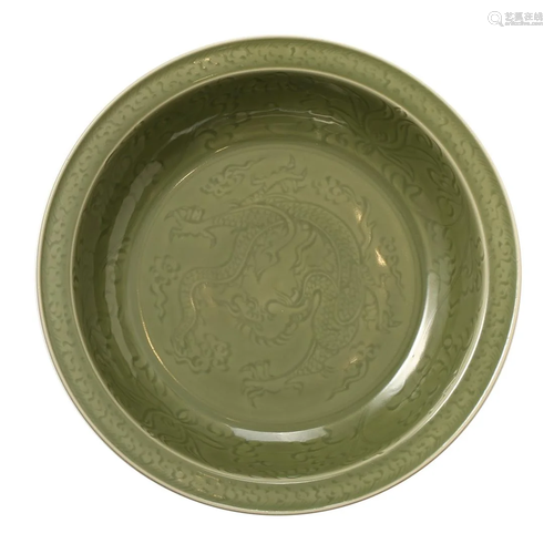 A LONGQUAN CELADON 'DRAGON' DISH